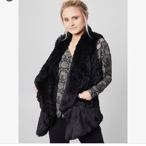 Jolt faux fur vest with pockets